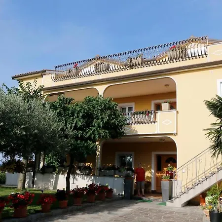 Apartmaji Neja Apartman *